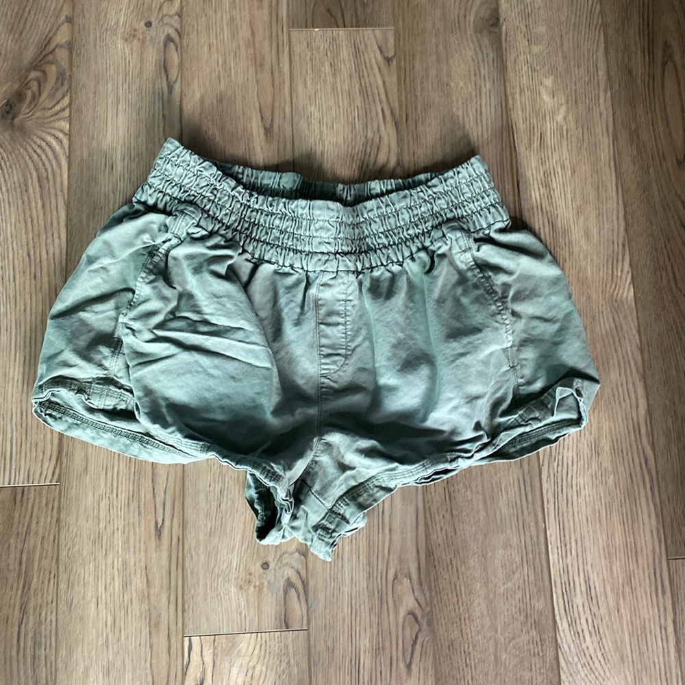 Aerie | High Waisted shorts | size L